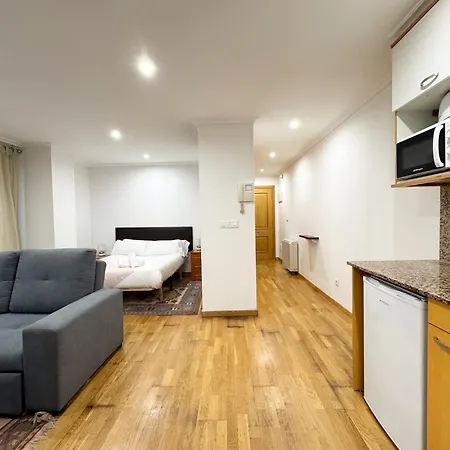 Estudio Dos En Calle Oporto * Vigo